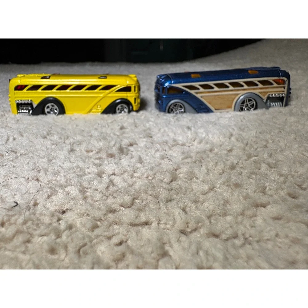 Hot Wheels Surfin School Bus Lot of 2 Yellow Blue Woody Custom Diecast 1:64